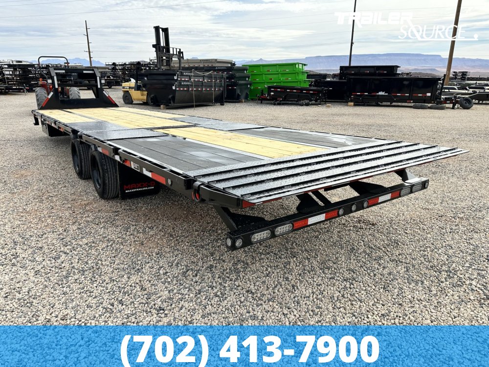 8.5x32 Maxx-D YDX 32' 30K Hydraulic Dovetail Gooseneck
