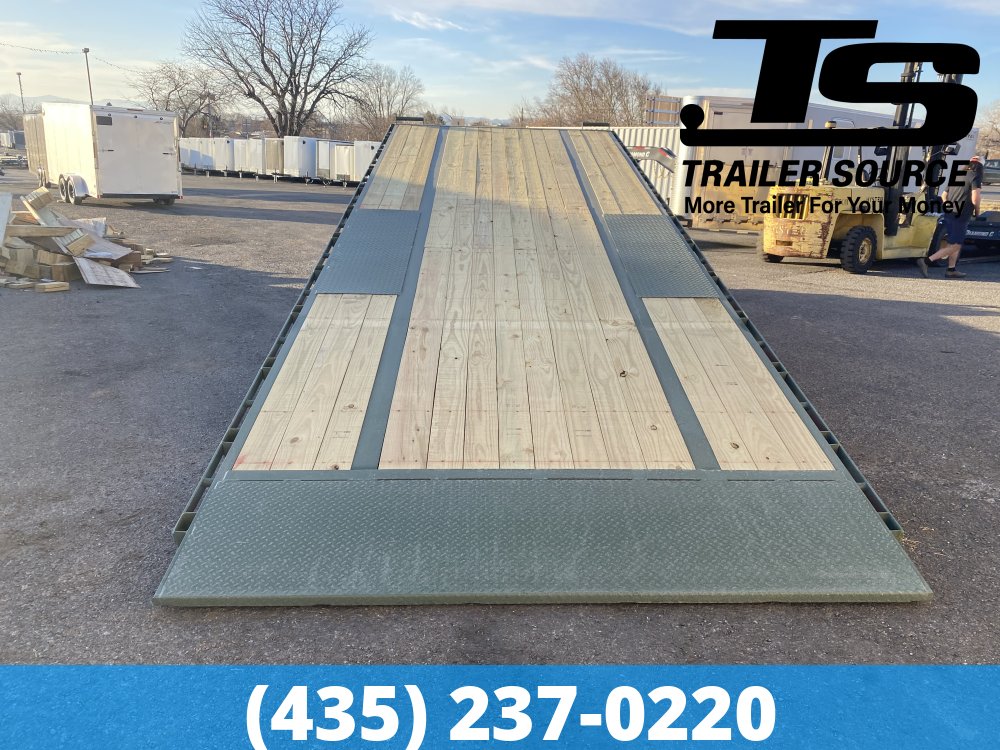 8.5x24 Diamond C DET 208 Deckover Tilt Trailer - 18K GVWR -