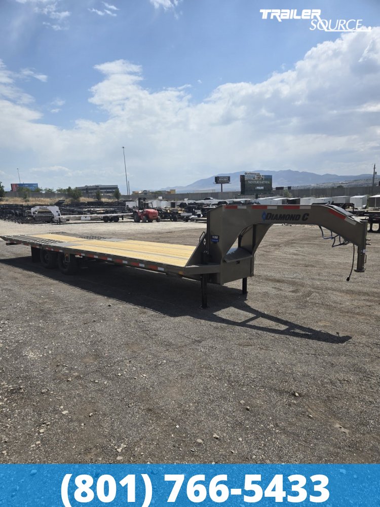 8.5x32 Diamond C FMAX-HDT 210SS 25K Hydraulic Dovetail Gooseneck