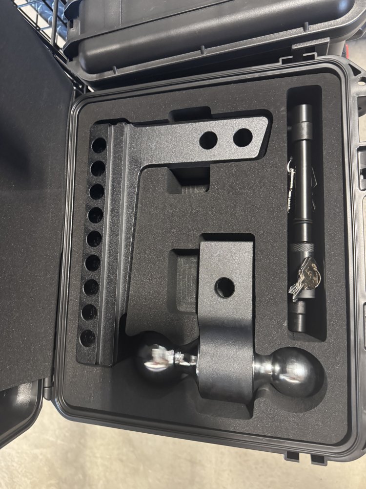 Aluminum 8" 2.0 Adjustable Hitch (Black)