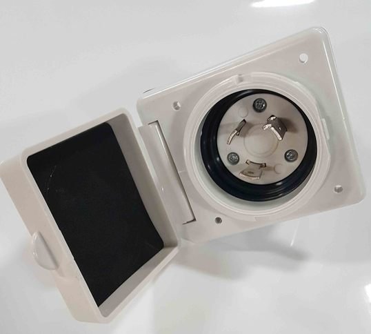 30 Amp Motor Base Plug