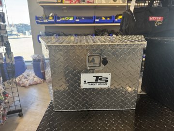 Diamond Plate A-Frame Small Tongue Box (Chrome)15'' DEEP X 29'' BACK X 17.5'' FRONT