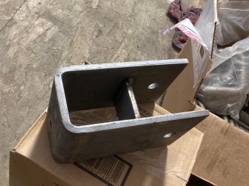 AXLE HANGER (SLIPPER)