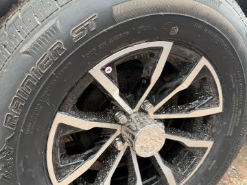 Look Matching Aluminum Wheel LRC, Edge Black 205/75R15