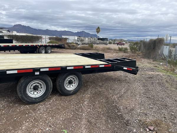 2023 Texas Pride 8.5' x 25' + 5' 16K GN Flat deck EQ Trailer.