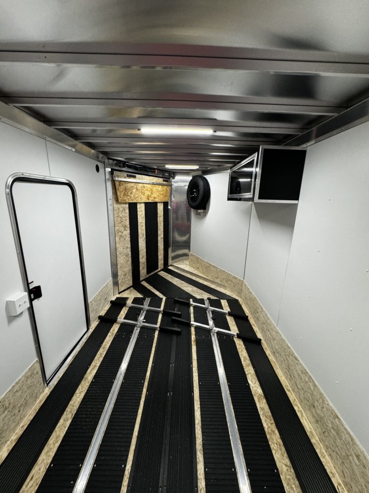 7.5'x22' nitro Snowmobile