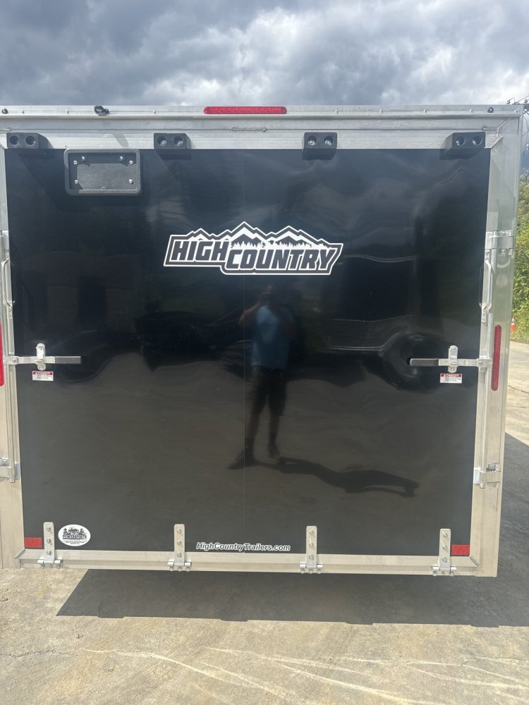 2025 8' 6"x20' Xpress Enclosed Cargo