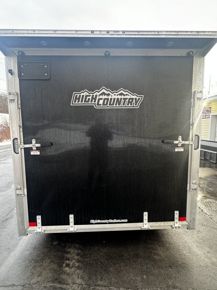 7' 6"x18' Xpress Snowmobile trailer