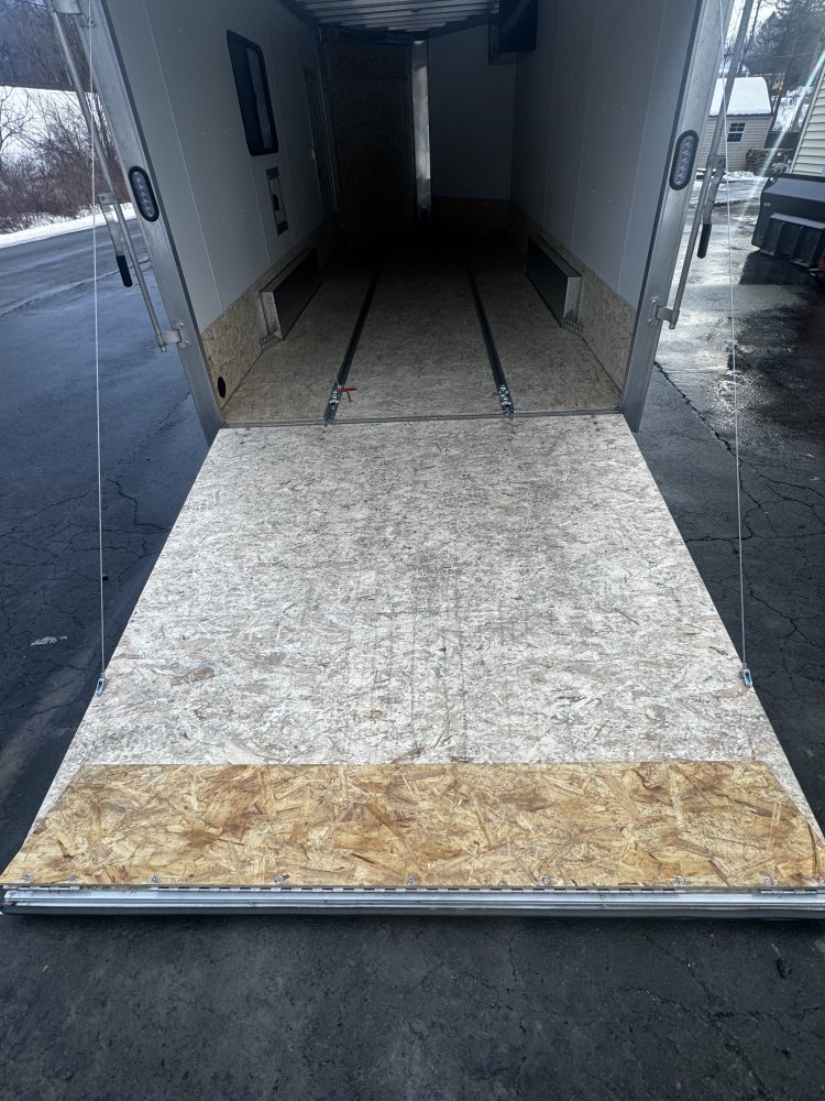 7' 6"x18' Xpress Snowmobile trailer