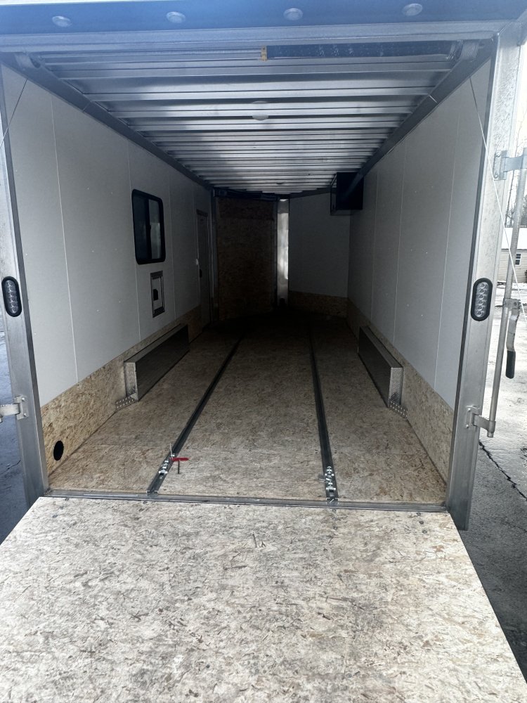 7' 6"x18' Xpress Snowmobile trailer