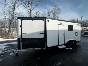 7' 6"x18' nitro Snowmobile trailer