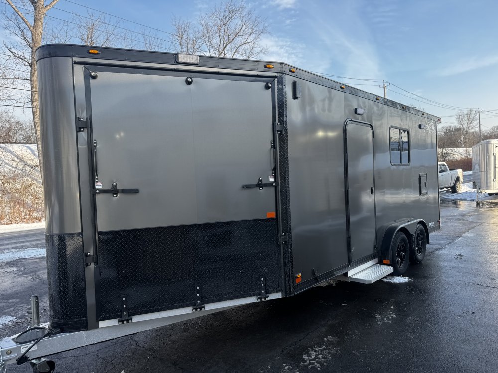 7' 6"x18' nitro Snowmobile trailer