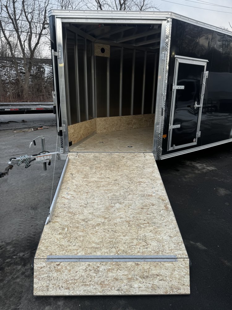 7'x22' Xpress Snowmobile trailer