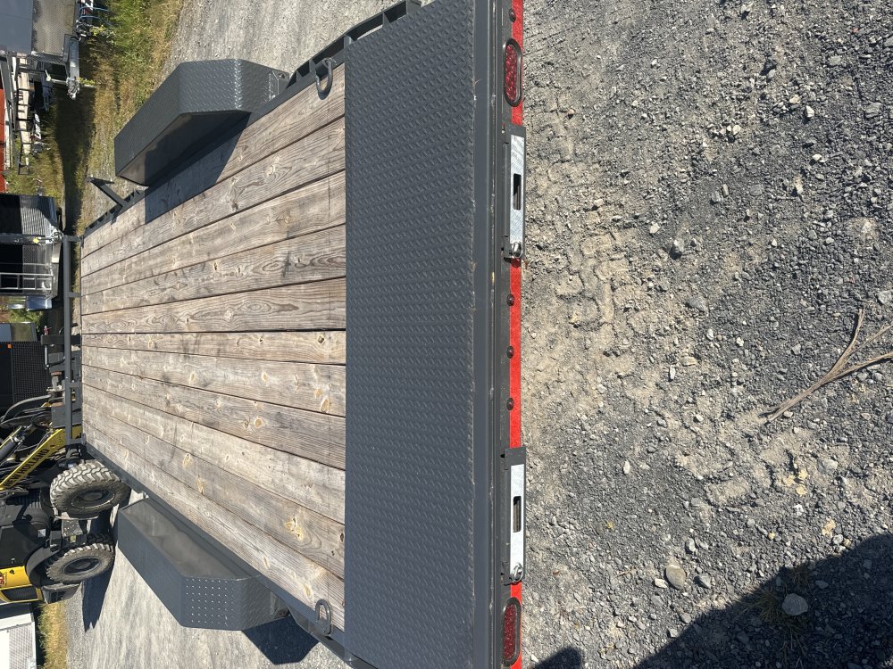 83"x20' lamer Flatbed Car Hauler