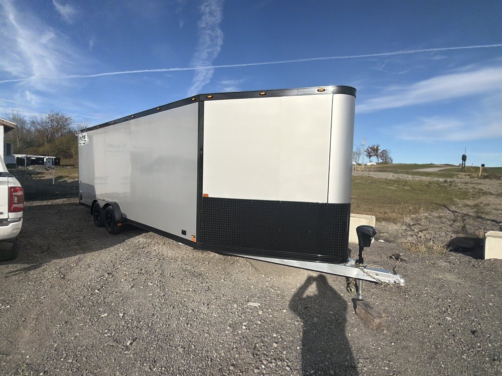 2027 8×22 Enclosed Cargo Trailer photo 2