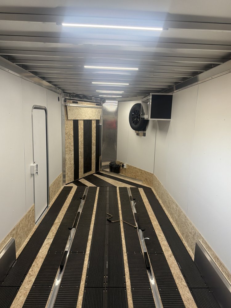 2027 8×22 Enclosed Cargo Trailer photo 6