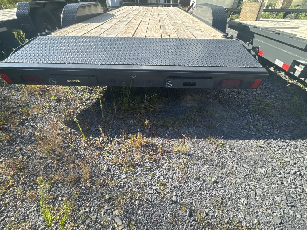 83"x20' lamer Flatbed Car Hauler
