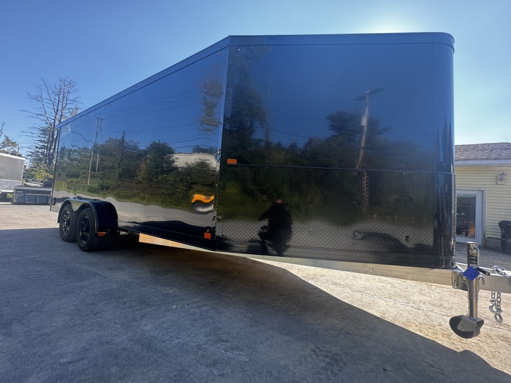 7.5'x18' nitro Snowmobile