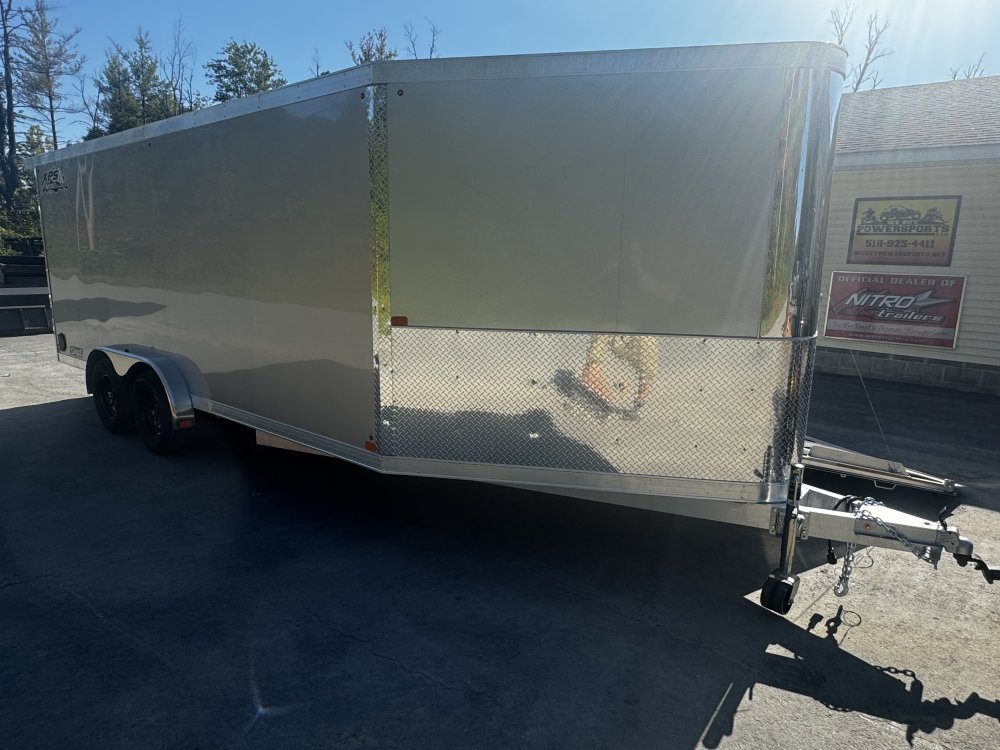 7.5'x18' nitro Snowmobile