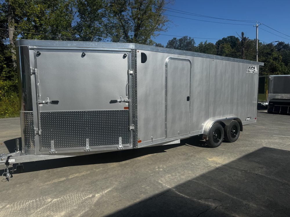 7.5'x18' nitro Snowmobile
