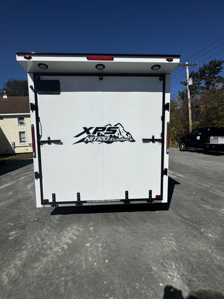 7.5'x18' nitro Snowmobile