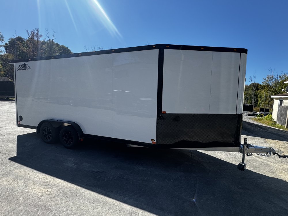 7.5'x18' nitro Snowmobile