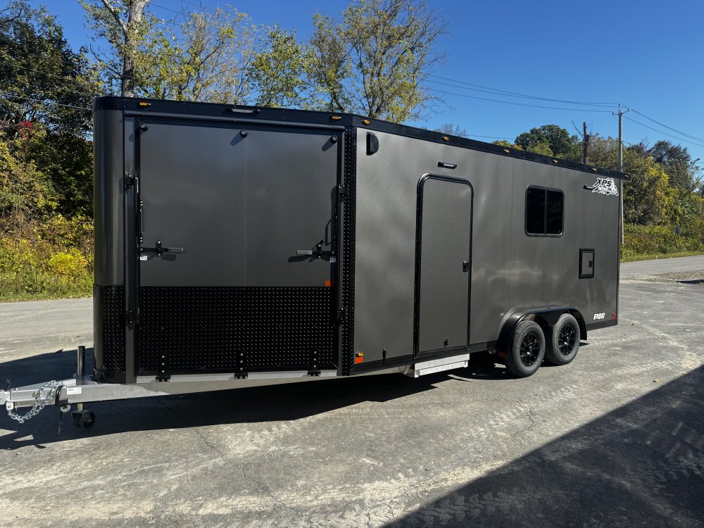 7.5'x18' nitro Snowmobile