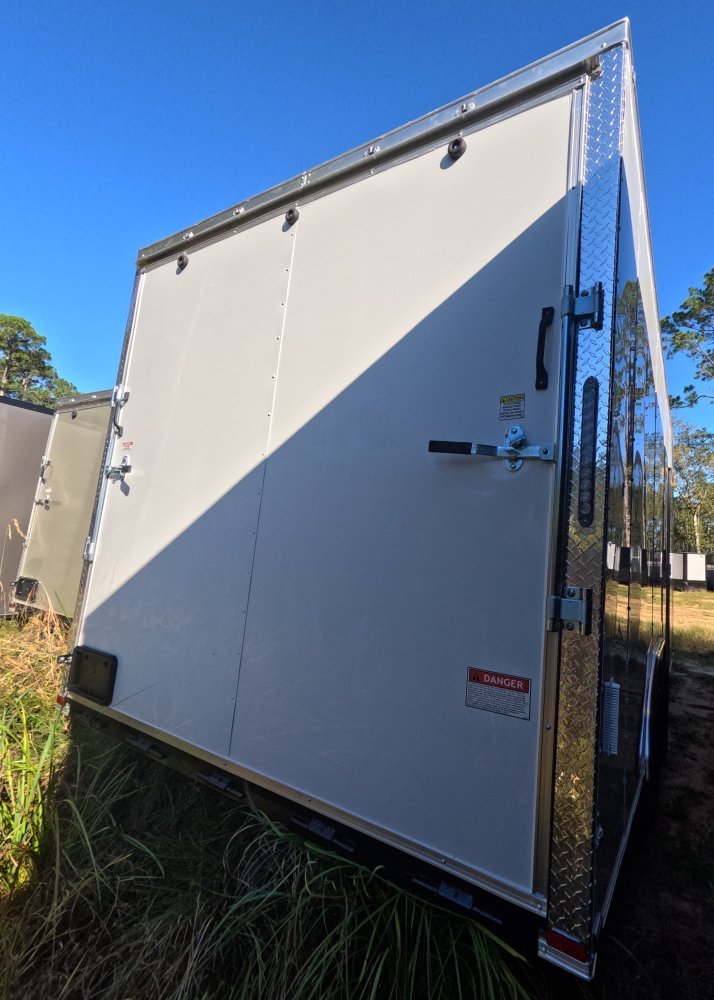 8.5'x18' Quality Cargo Enclosed Cargo