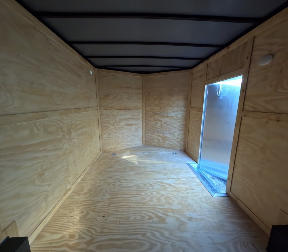8.5'x18' Quality Cargo Enclosed Cargo
