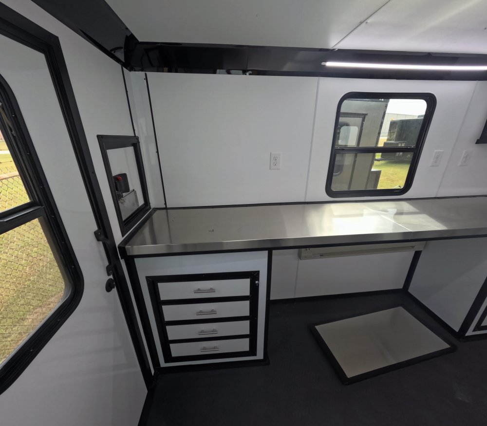 7'x12' Quality Cargo Fiber Splicing Trailer