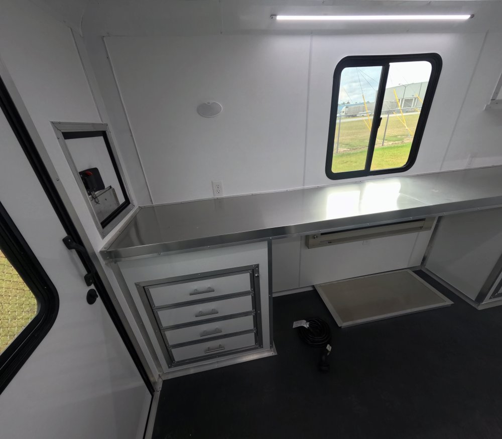 7'x12' Quality Cargo Fiber Splicing Trailer