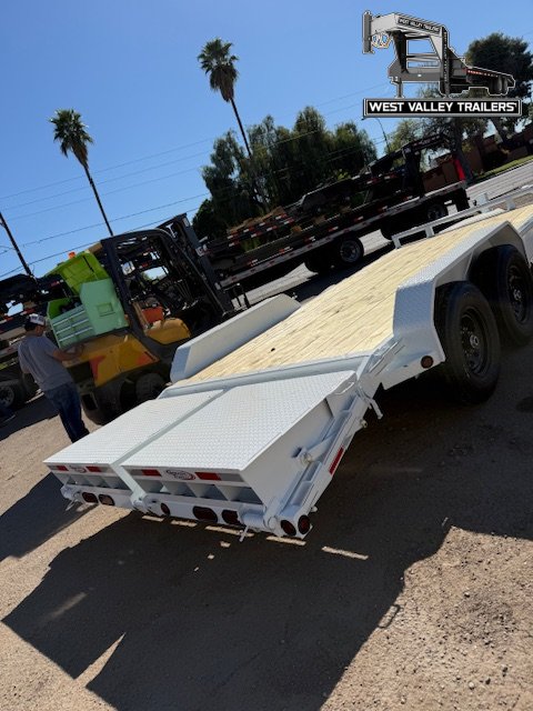 2026 GENESIS 83X20 EQUIPMENT TRAILER