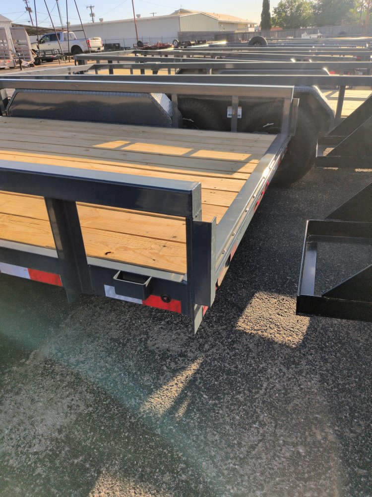 2026 Lamar 83x14 5.2K axles w/ spare