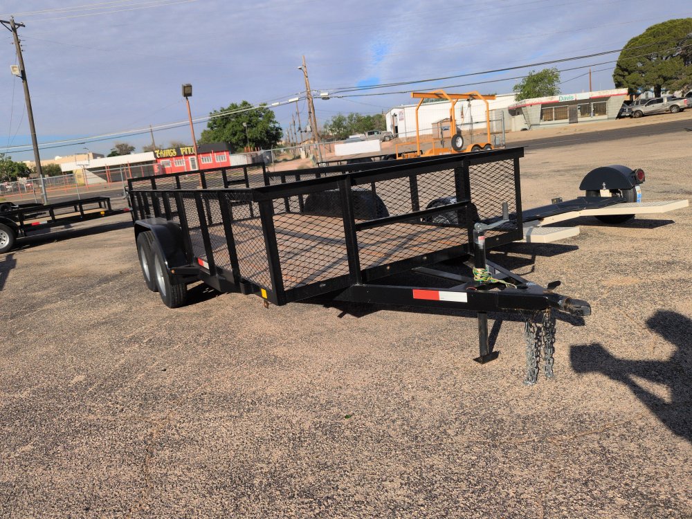 2026 C&M 76x16 2' Expanded Metal sides, Dovetail, 32" Gate