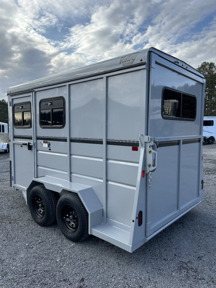2025 Valley Trailers 2820 2-Horse Trailer