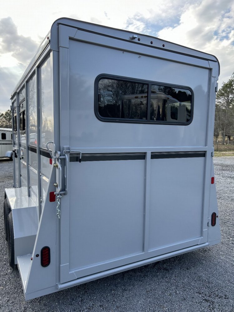 2025 Valley Trailers 2820 2-Horse Trailer