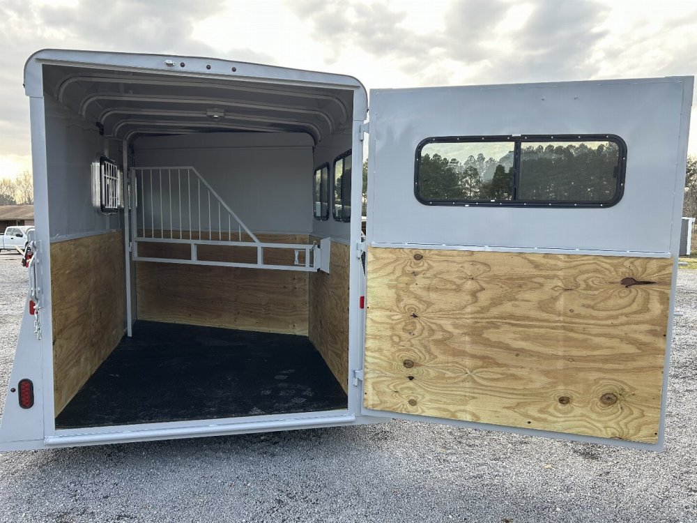 2025 Valley Trailers 2820 2-Horse Trailer