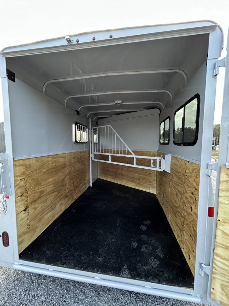 2025 Valley Trailers 2820 2-Horse Trailer