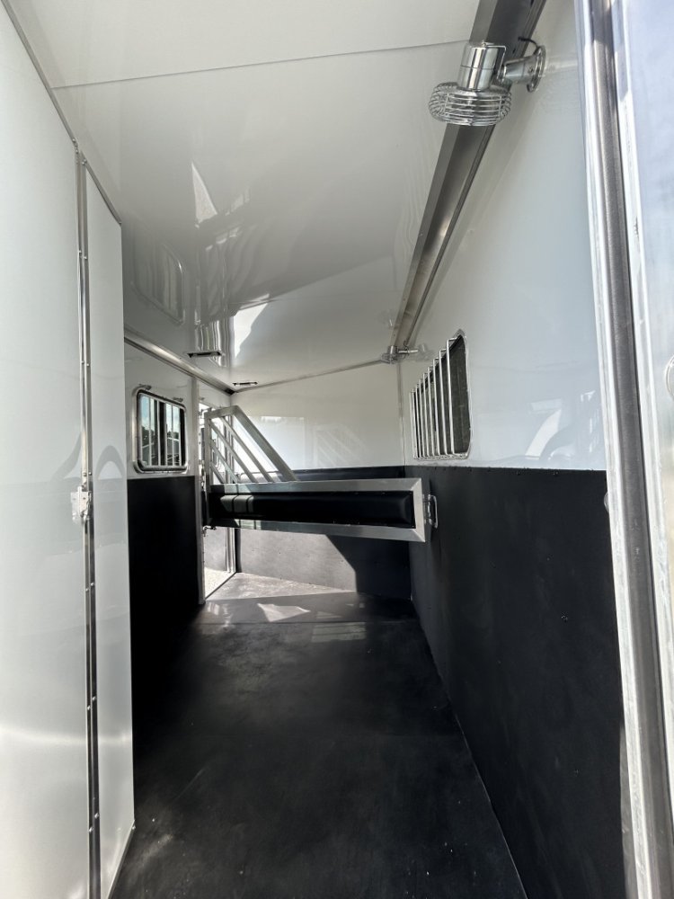 2025 Frontier Trailers 2H Strider Lite Horse Trailer
