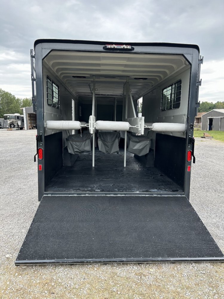 2026 Hawk 6H Head to Head Horse Trailer