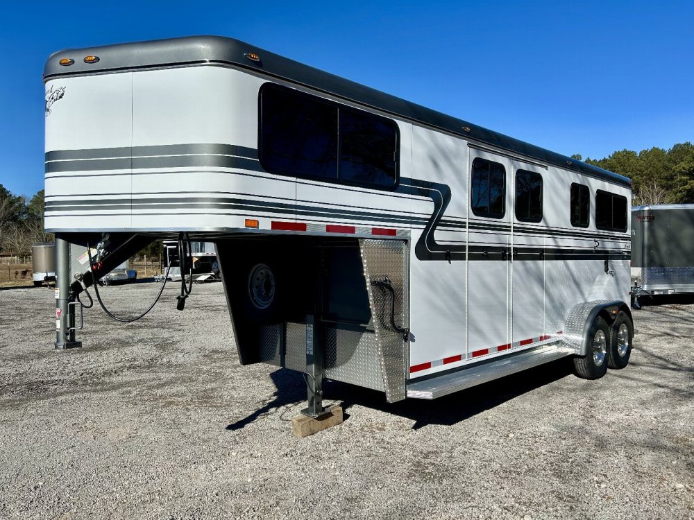 2025 Hawk 137 Elite Gooseneck Horse Trailer
