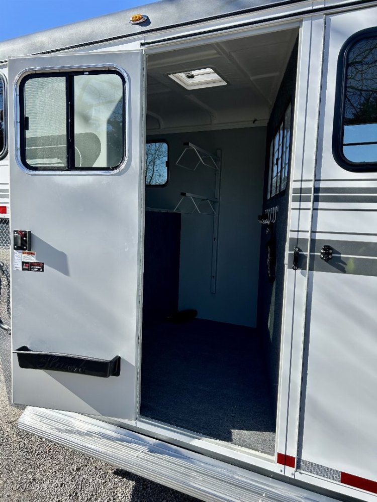 2025 Hawk 137 Elite Gooseneck Horse Trailer