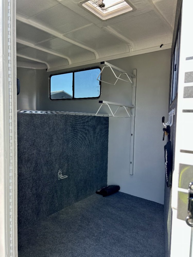 2025 Hawk 137 Elite Gooseneck Horse Trailer