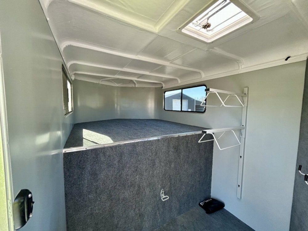 2025 Hawk 137 Elite Gooseneck Horse Trailer