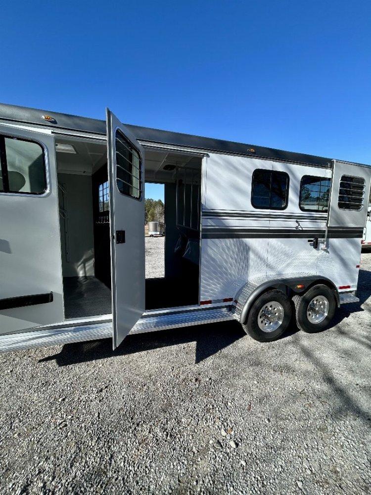 2025 Hawk 137 Elite Gooseneck Horse Trailer