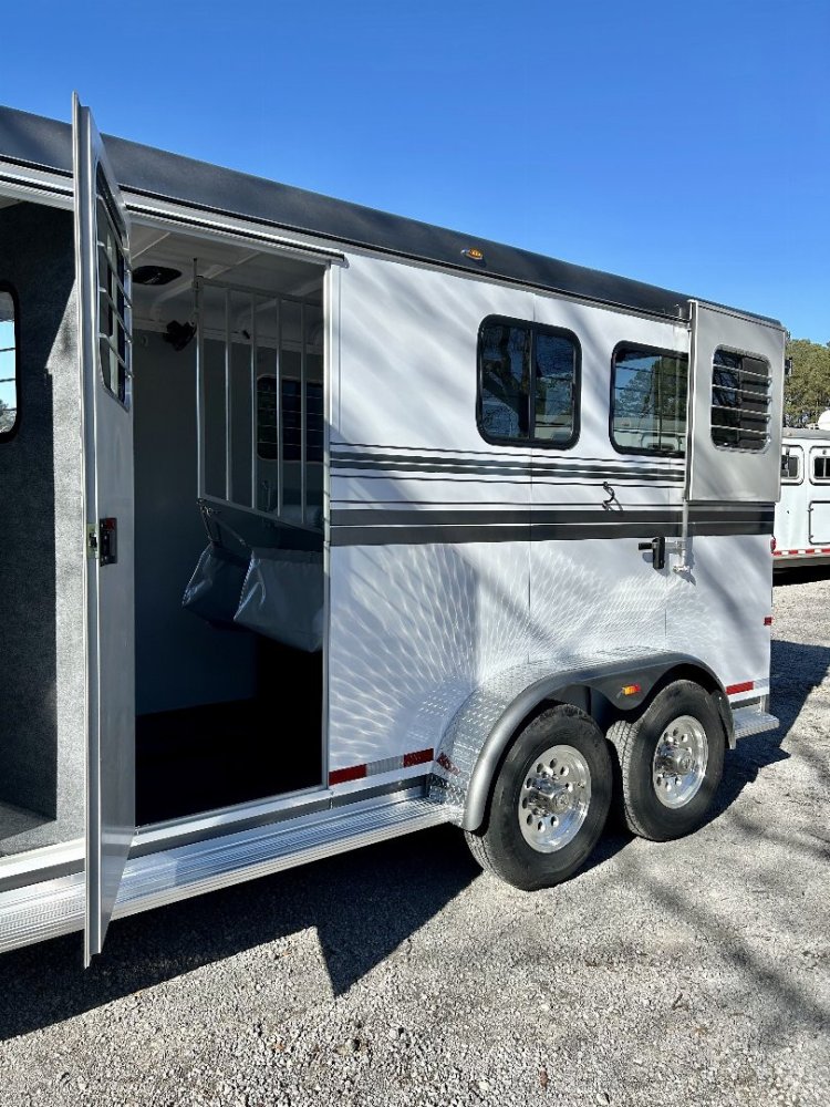 2025 Hawk 137 Elite Gooseneck Horse Trailer