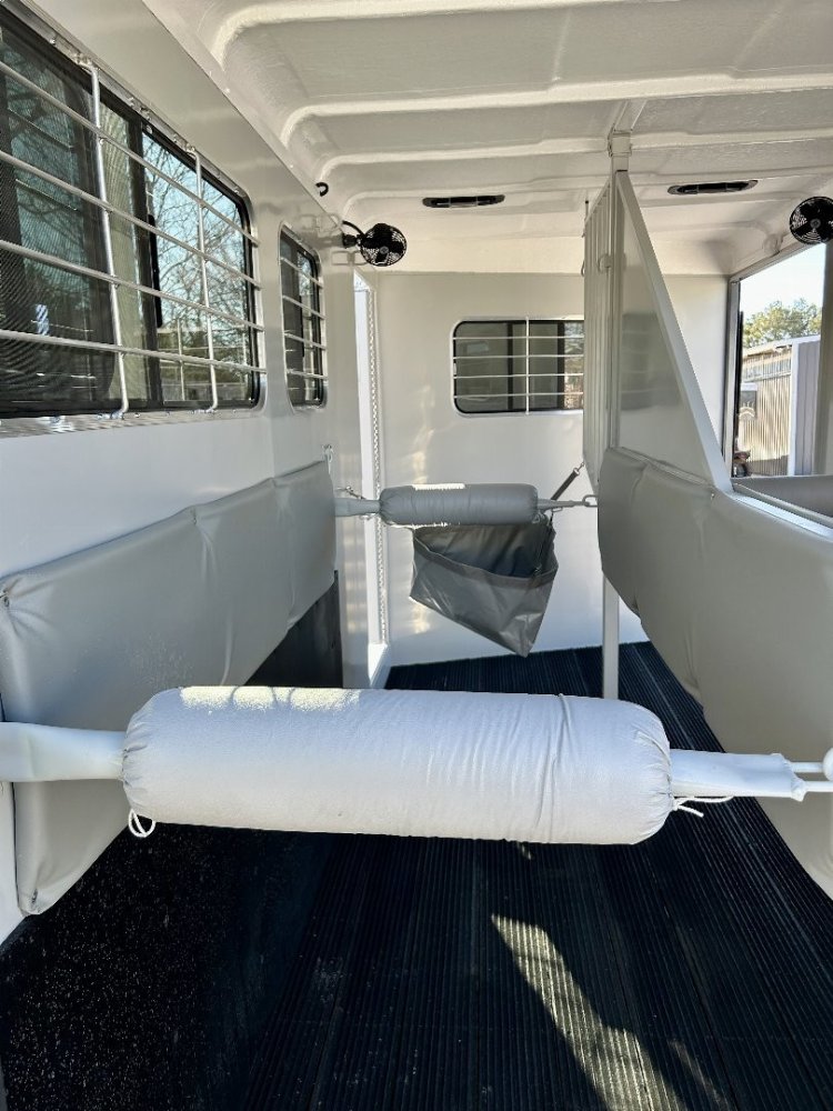 2025 Hawk 137 Elite Gooseneck Horse Trailer