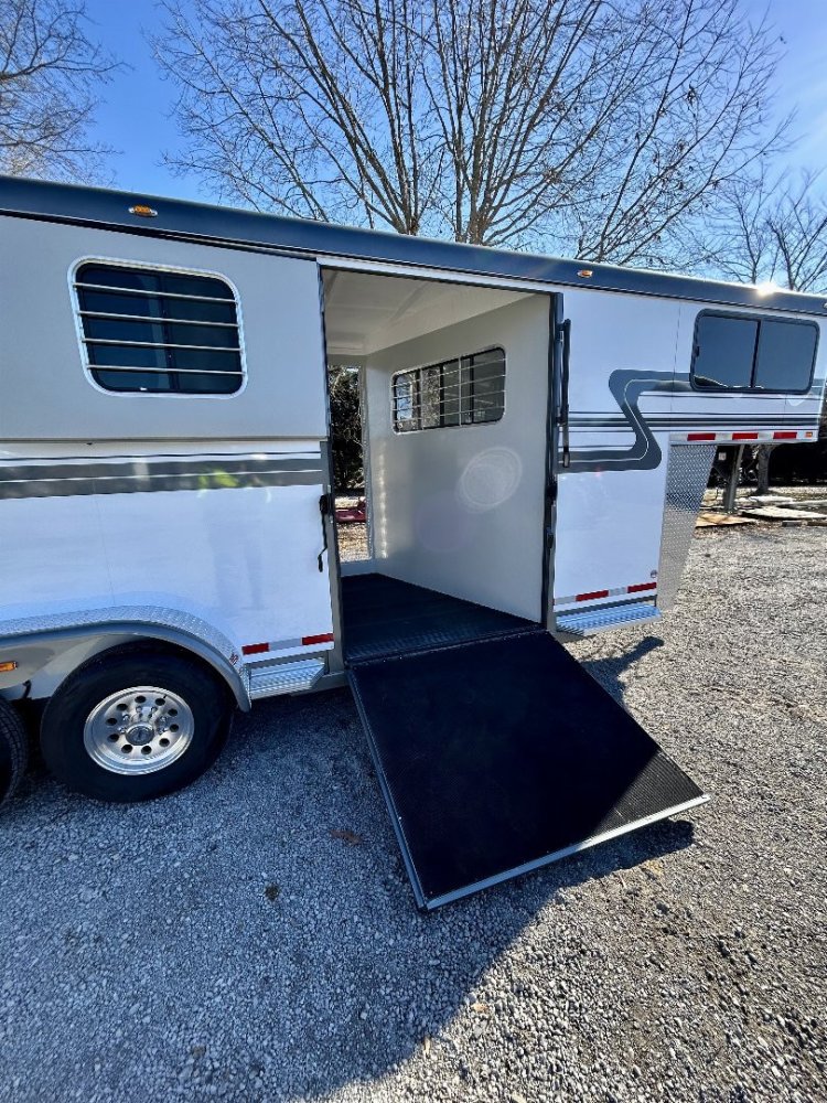2025 Hawk 137 Elite Gooseneck Horse Trailer