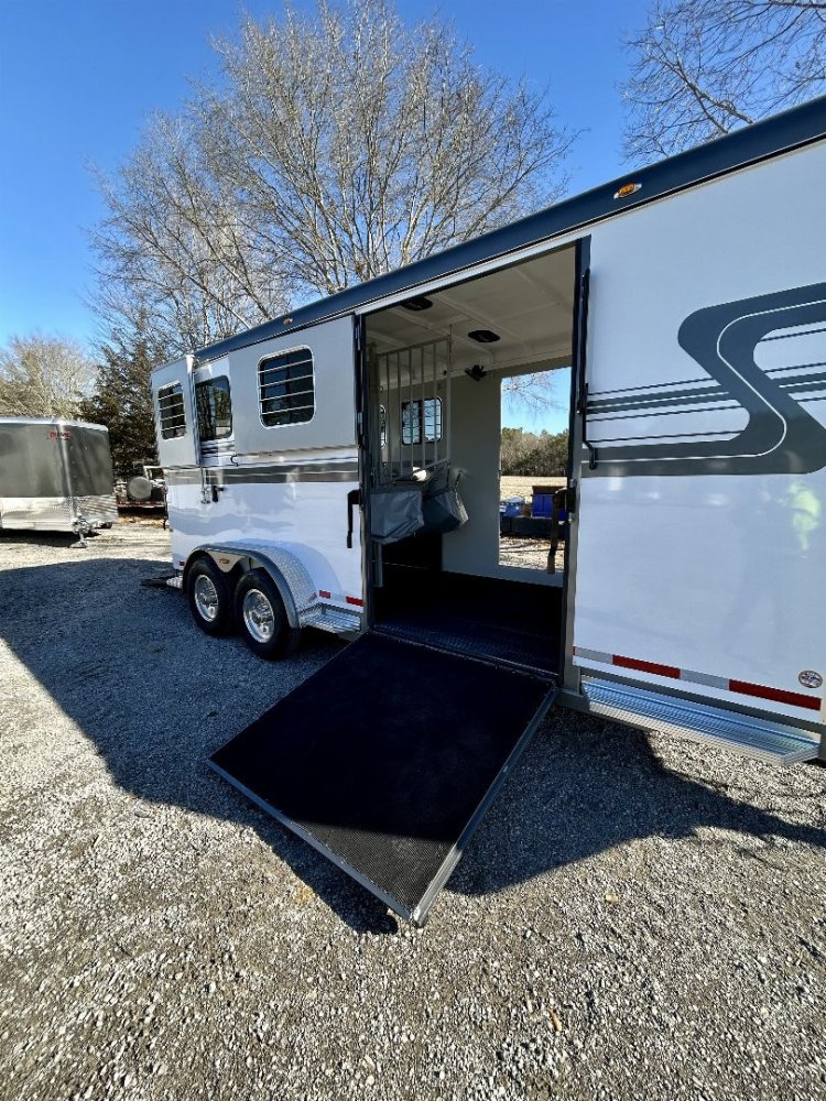 2025 Hawk 137 Elite Gooseneck Horse Trailer