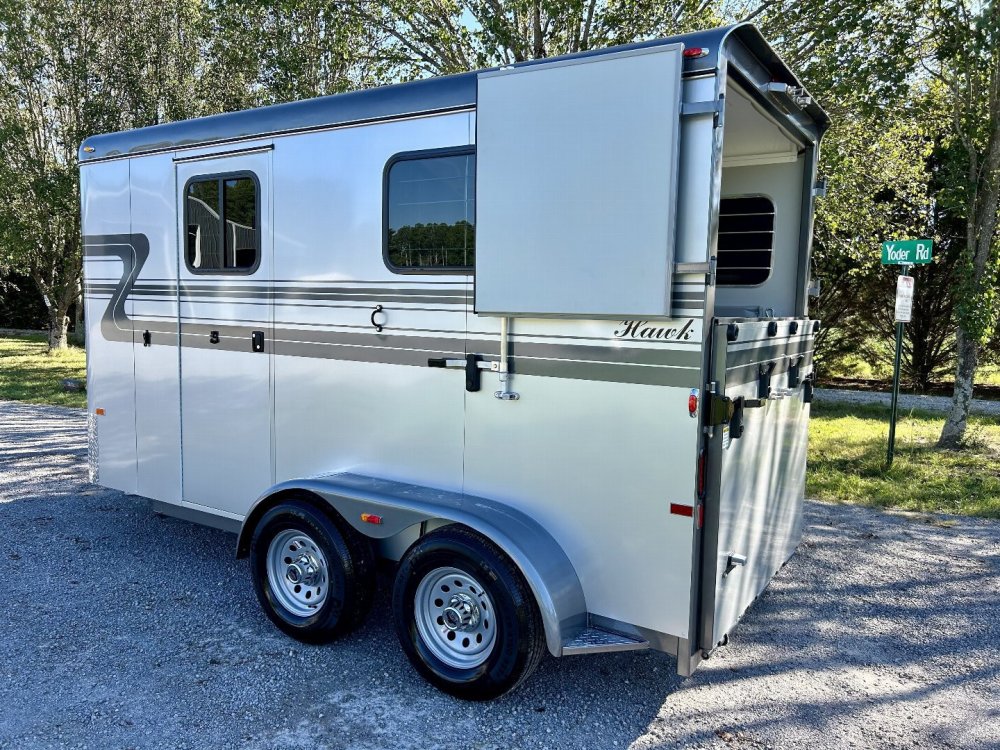 2025 Hawk 100C Horse Trailer